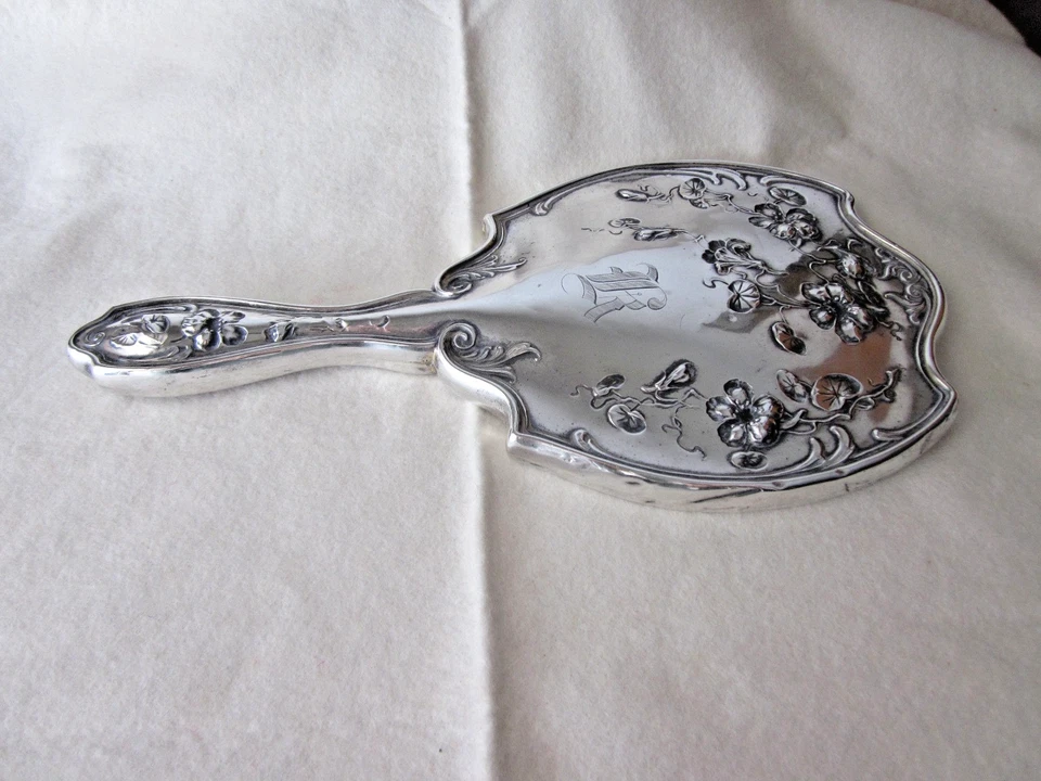 Espejo de mano R. Wallace Sterling Art Nouveau repousse capuchas 10 x 5,5 pulgadas Foto 1 de 4