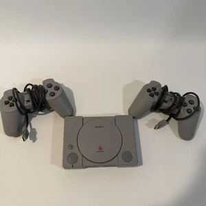 Consola Sony PlayStation Classic Mini SCPH-1000R con 2 mandos sin cables - Imagen 1 de 6