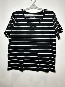 Women's Plus Size Short Sleeve V-Neck T-Shirt - Ava & Viv Black Stripe 2X - Picture 1 of 3