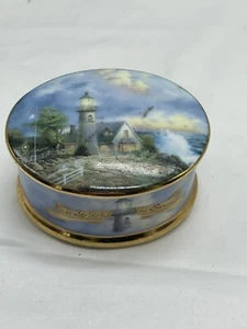 Thomas Kinkade Music Box A Light In The Storm Lighthouse Porcelain - Picture 1 of 8