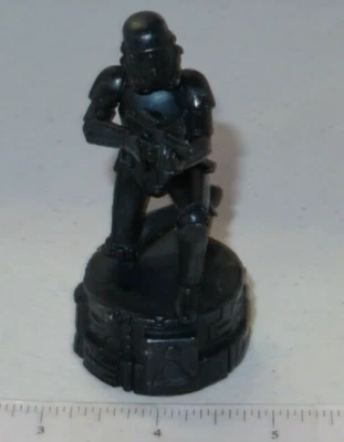 2004 Star Wars Saga Edition Chess Stormtrooper Black Pawn Figure Part Only - Image 1 of 3