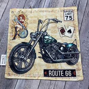 EDC HANK CON RESPALDO DE MICROFIBRA 8” - PAÑUELO MOTO RUTA 66 - Imagen 1 de 2