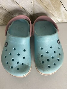 CROCS Size J2 Pink And Blue Size 2 Kids Child Youth - Picture 1 of 3