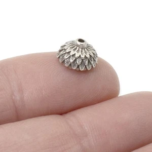 Tapas de cuentas de bellota de plata antiguas, paquete de 20 diseño TierraCast para joyería de otoño - Imagen 1 de 9