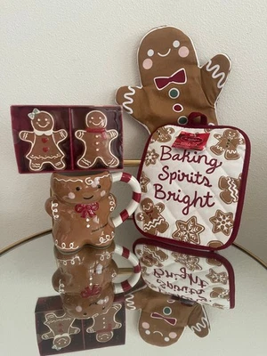 NEW - St. Nicholas Square Gingerbread Christmas Kitchen Set - Image 1 of 4
