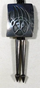HOPI RICHARD PAWICKI STERLING HANDMADE Vintage BEAR PAW PRINT BOLO TIE Estate - Picture 1 of 5