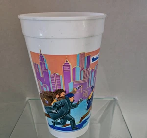 Hardee's 1992 Home Alone 2 Lost In New York Marv and Harry Plastikbecher - Bild 1 von 3