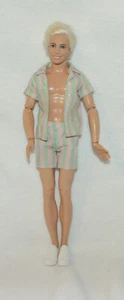 Barbie La Película Muñeca Ken Articulada - Imagen 1 de 3