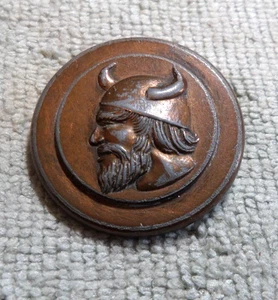 Vintage Antique Metal Picture Button VIKING KING WARRIOR - Picture 1 of 4
