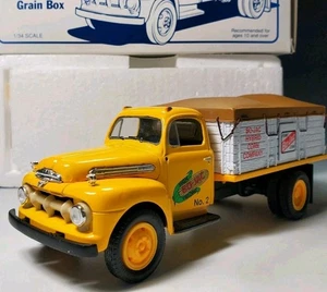 First Gear 1951 FORD F-6 "Bo-Jac Corn Covered Bed GRAIN BOX #10-1014 - Picture 1 of 3