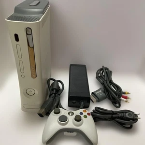 XBOX 360 cuerpo con mando - Imagen 1 de 3