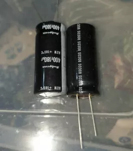 2 piezas TAPAS DE AMPLIFICADOR DE TUBO HQ GENUINAS RUBYCON JAPÓN AXW 180uF 400v 105c HQ PARA AUDIO! - Imagen 1 de 2