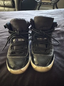 2016 Jordan Retro 11 "Space Jam" size 12 child shoes (USED) GOOD CONDITION - Picture 1 of 14