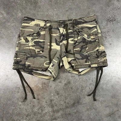 Union Bay Cargo Shorts Womens 32 Camouflage Y2K Military Style Drawstring Preown - Image 1 of 4