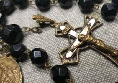 Rosario Vintage Latón Crucifijo Cristal Corte Negro Vidrio Cuentas Católico H46 Foto 1 de 4