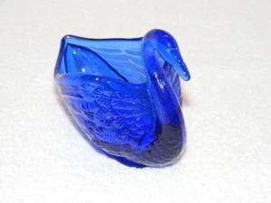 FENTON DEEP BLUE GLASS 5” X 4" SWAN TRINKET BOWL GUC - Picture 1 of 6