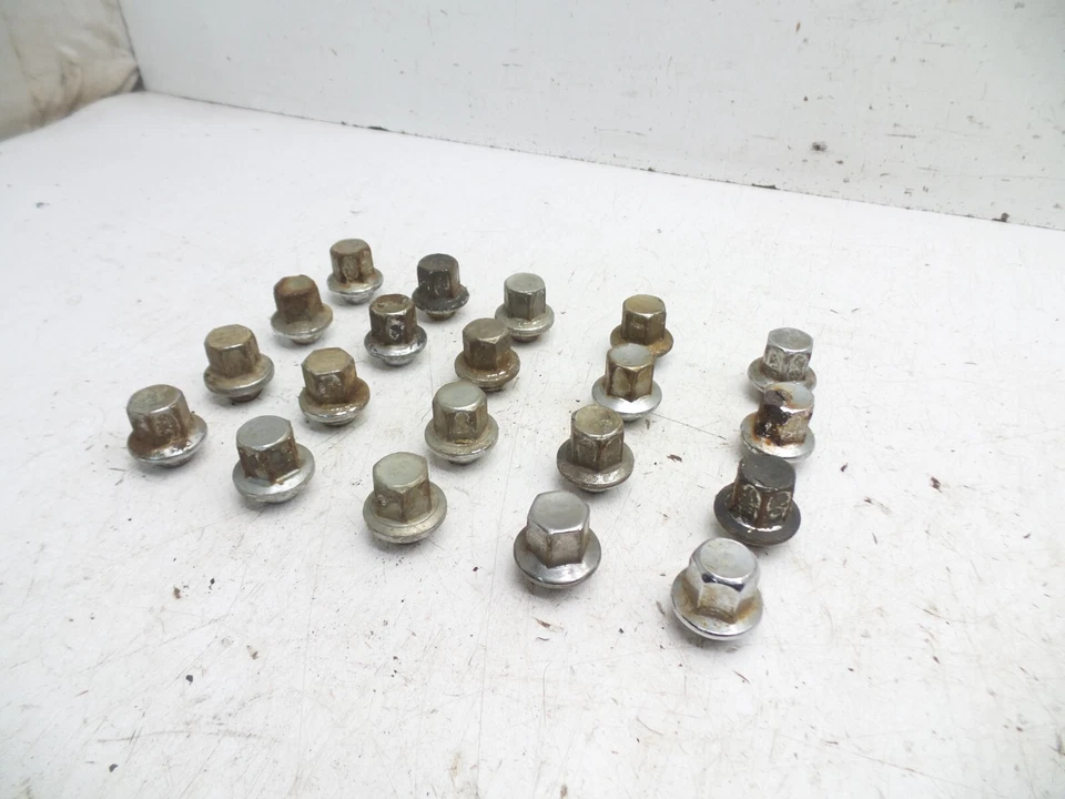 78-81 CAMARO FIREBIRD TRANS AM ORIGINAL N90 COPO DE NIEVE LLANTA JUEGO DE TUERCAS 20 Foto 1 de 4