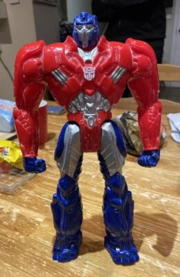 Large Transformer Optimus Prime Figure & Large Transformers Nerf Gun Bundle - Image 1 of 4