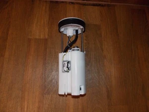 Fuel Pump Module Assembly Fits 02-06 Honda CR-V 2.4L DOHC E8733M - Picture 1 of 10
