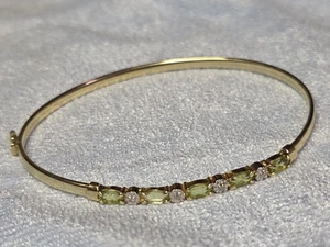 10k Gold Peridot Diamond Tennis Bangle Bracelet August Birthstone 7in 4.5g - Picture 1 of 4