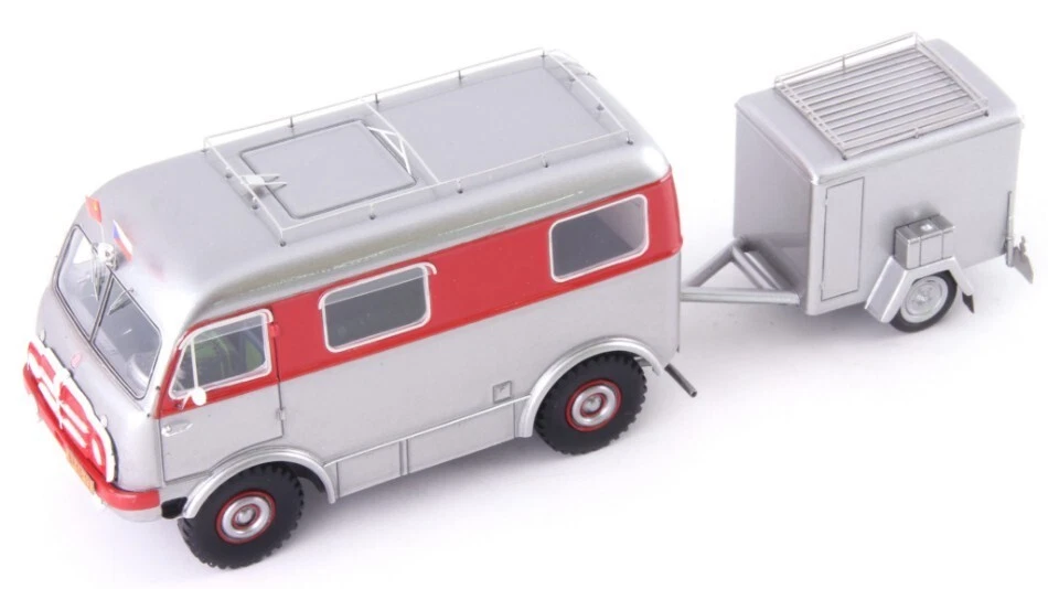 ANNIVERSARY SET TATRA T805/TRAILER/USB-STICK 10 YEARS OF AUTOCULT 1:43 - Immagine 1 di 1