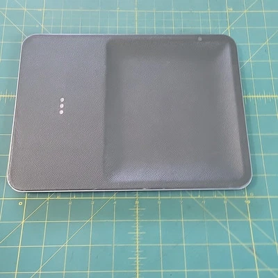 Organizador de almohadilla de carga USB-C inalámbrico de cuero Courant Qi ""PROBADO"" Foto 1 de 4