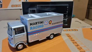 MB TRUCK LP 608 furgone da corsa - di Premium Classixxs - M 1:18 - nuovo + imballo originale - Foto 1 di 3