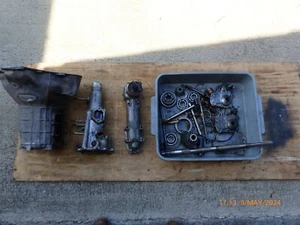 MORRIS MINOR GEARBOX PARTS - Picture 1 of 6