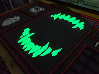 𝕭𝖊𝖑𝖒𝖔𝖓𝖙 Pinning Mat ⚰️ - Image 1 of 4