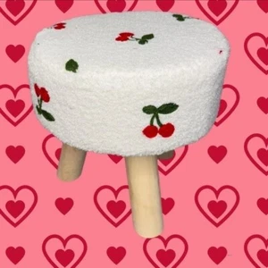 Nwt cherry stool soft plush Sherpa lined stool seat fruit cherry print - Picture 1 of 9