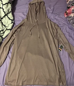 woman’s hoodie - Picture 1 of 4
