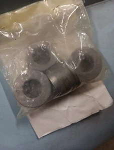 GENUINE OEM TORO PART 114-1640 BUSHING-FLANGE FOR TIMECUTTER & TITAN 4 Pack - Picture 1 of 2