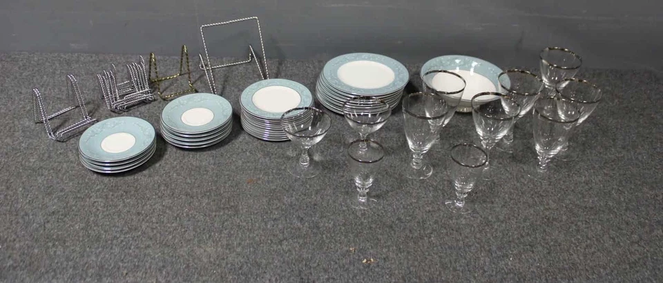 Syracuse minuet china set, free shipping - Image 1 of 1