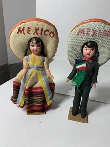 Pareja de muñecas MÉXICO bellamente pintadas y vestidas a mano con vestido tradicional - Imagen 1 de 6