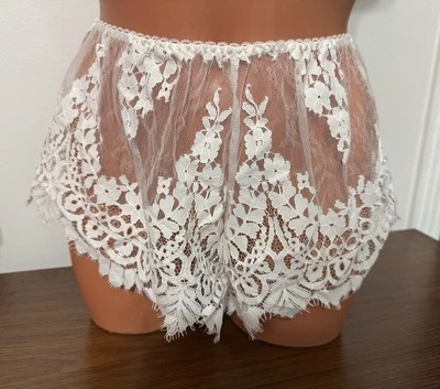 NWT Victoria’s Secret Crochet Lace Off White Boy Shorts Panty, Size Large - Image 1 of 4