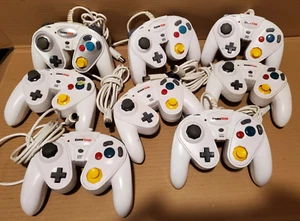 WHOLESALE LOT 7 gamestop GameCube Controllers NOT WORKING AS IS for parts, junk - Picture 1 of 3
