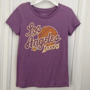 Girls Los Angeles LA Lakers Light Purple Vintage Look T-Shirt Top Small 6-7 Slim - Picture 1 of 4