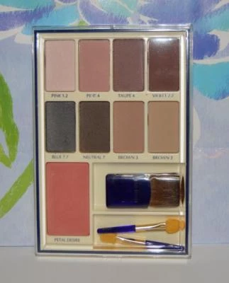 ESTEE LAUDER Petal Desire Blushing Natural Cheekcolor With 8 EyeShadows - Image 1 of 3