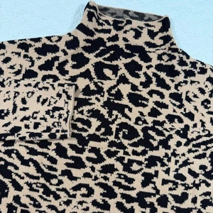 Tahari Women's Leopard Print Turtleneck Sweater Size Small Fall Trendy - Picture 1 of 10