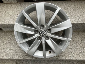 VW Polo Alu Felge 6R 6C 6Jx15 Zoll ET 40mm 5x100 gebraucht gut erhalten - Bild 1 von 2