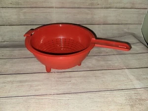 Vintage Tupperware Strainer Red, No Top 2 Quart - Picture 1 of 3