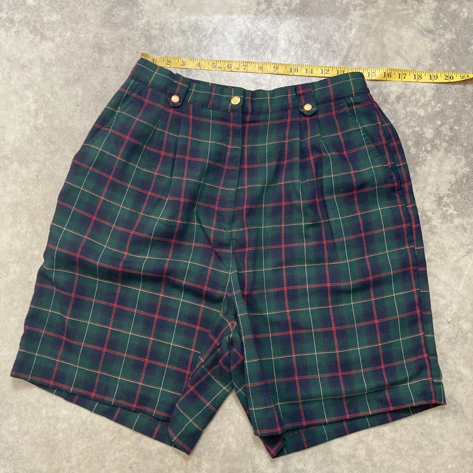 Izod Club Shorts Womens 14 Green Plaid Pleated Front Vtg Bermuda Gold Buttons - Image 1 of 4
