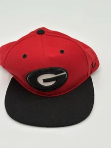 Georgia Bulldogs Men’s Hat Cap Red/Black By Zephyr Baseball Snapback - Picture 1 of 7