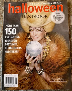 THE BEST OF MARTHA STEWART HALLOWEEN HANDBOOK SPECIAL COLLECTOR'S EDITION 2012 - Picture 1 of 17