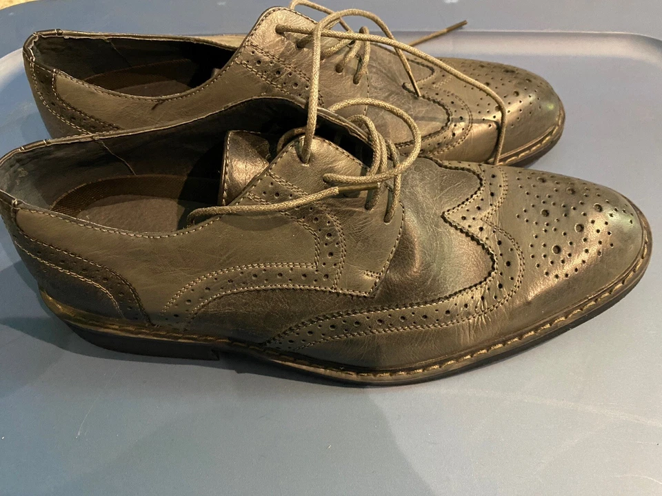 Zapato de vestir gris pingüino con cordones para hombre talla 9,5 Foto 1 de 4