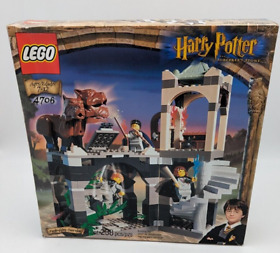 LEGO Harry Potter: Forbidden Corridor (4706) sealed New In Box minor shelf wear
