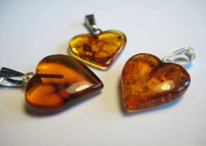 3 pcs GENUINE BALTIC AMBER PENDANT "HEART" !!! - Picture 1 of 1