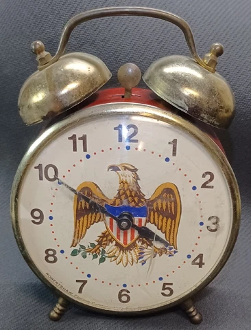 VINTAGE ROBERT SHAW LUX ALARM CLOCK AMERICAN EAGLE  DUAL BELL AS FOUND RUNNING! Cover