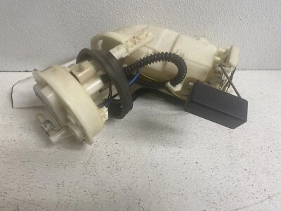 Bomba de combustible Honda Civic LX 2004-2005 1,7 con unidad de envío y soporte filtro OEM Foto 1 de 4