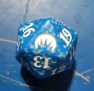 Magin Origins Blue Dice, D20 Spindown Life Counter, 20 Sided Die, MTG Magic - Picture 1 of 1